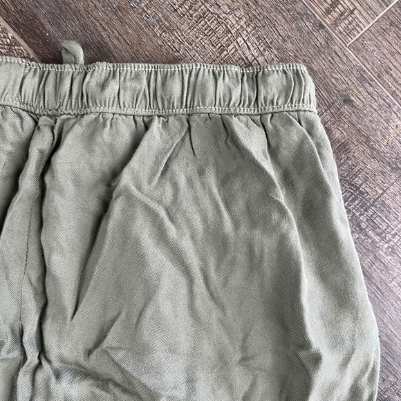 Abercrombie & Fitch Green Drawstring Jogger Pants ((size small)) - Picture 3 of 7